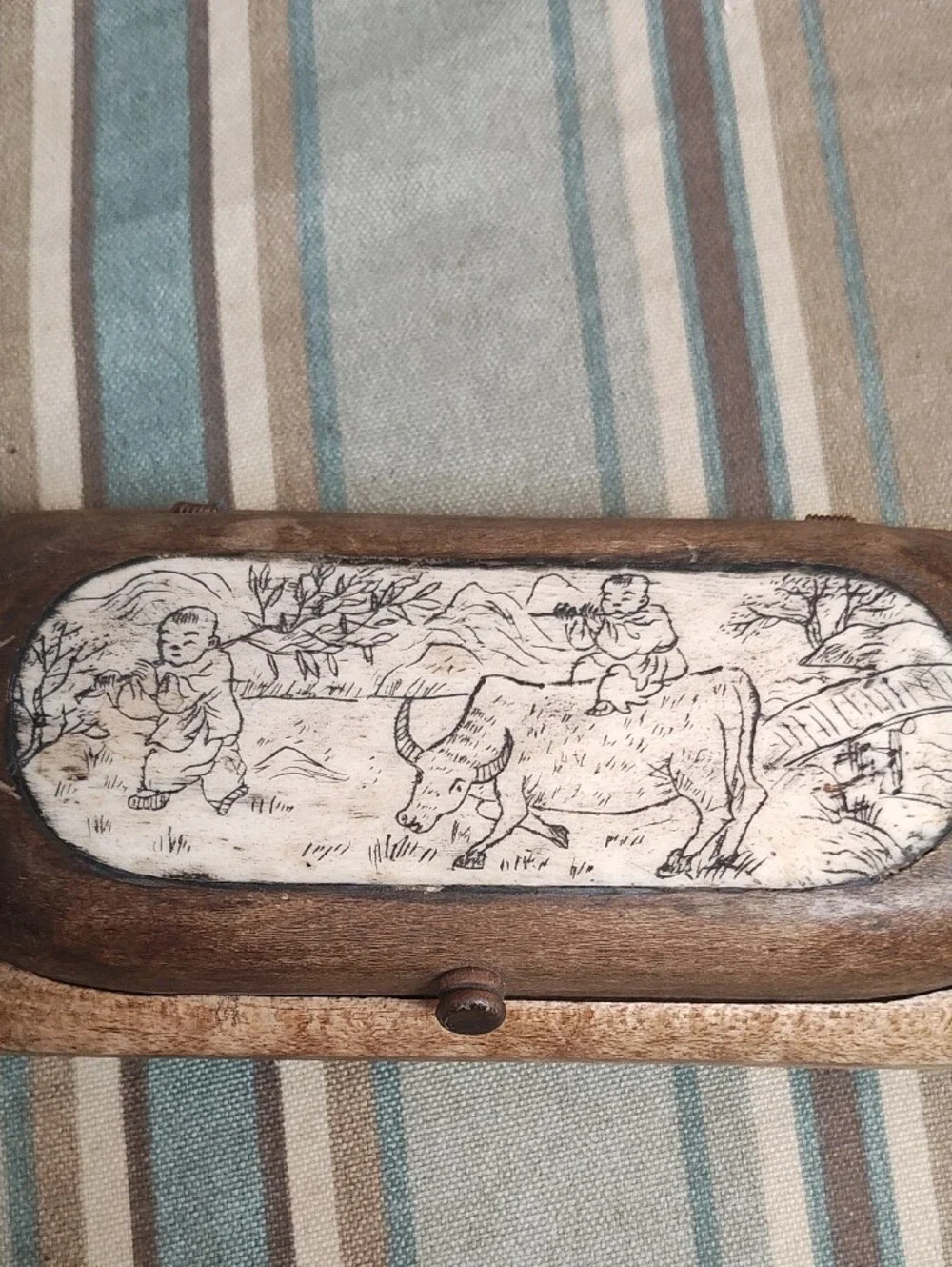 Vintage Chinese Carved Wooden Decorative Trinket Box in Brown and Cream